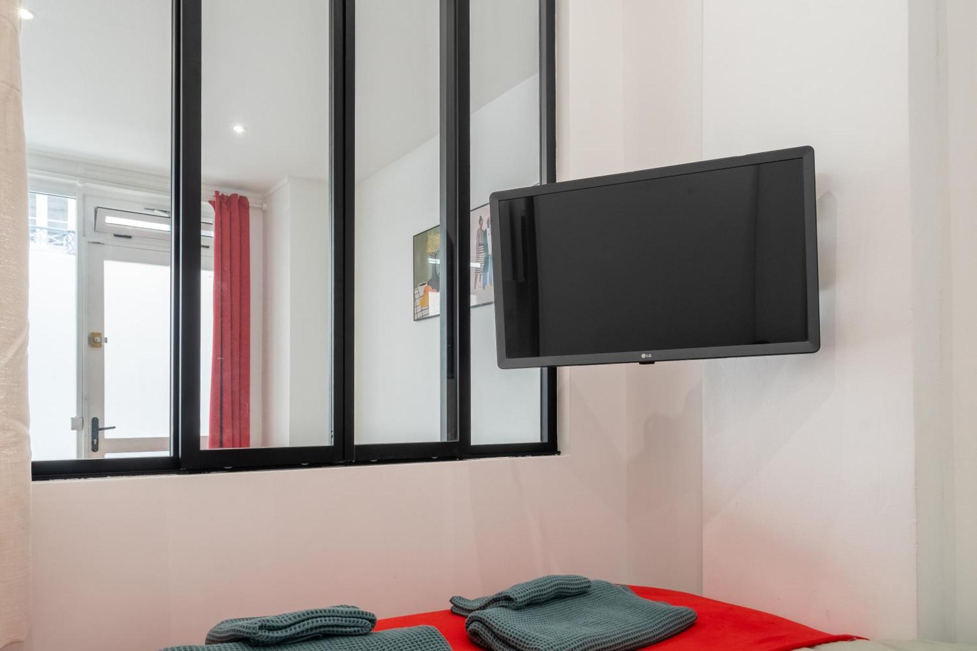 Lavie Maison Eiffel Ac Hot Tub Paris Luaran gambar
